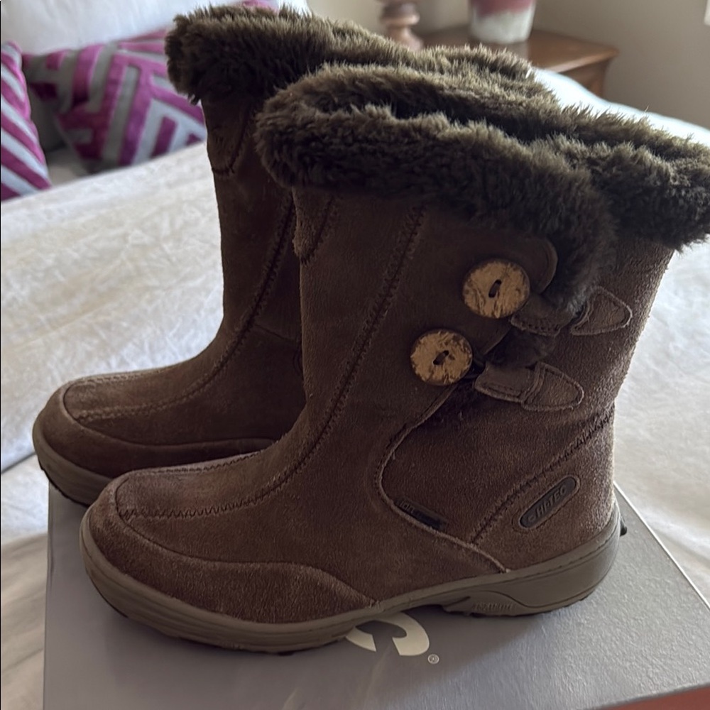 Hi-Tec Brown Winter Rain Boots with Faux Fur